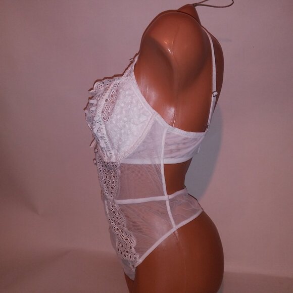 Victoria Secret Lingerie Teddy One Piece Bodysuit White Eyelet Sheer Thong Back - Picture 13 of 16